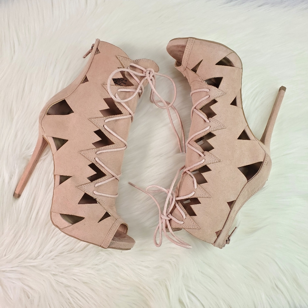 Shoesazzle Anaya Heels Size: 7.5